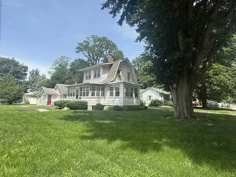 126 East Glover Street Ottawa IL 61350