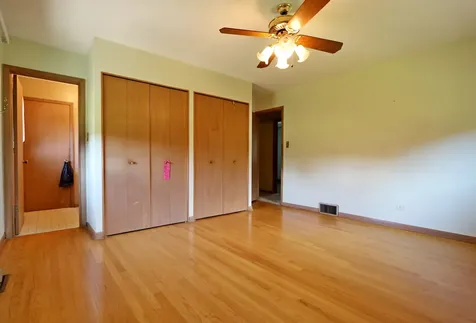 8808 South Pleasant Avenue Hickory Hills IL 60457