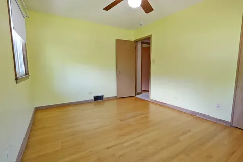 8808 South Pleasant Avenue Hickory Hills IL 60457