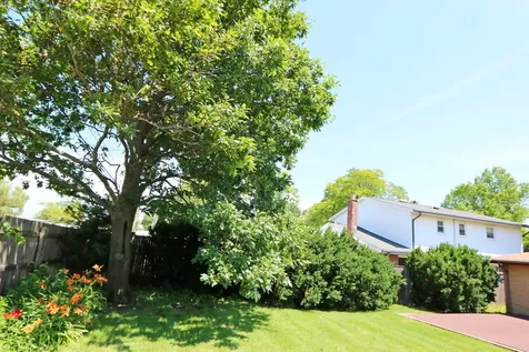 8808 South Pleasant Avenue Hickory Hills IL 60457