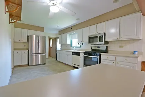 8808 South Pleasant Avenue Hickory Hills IL 60457