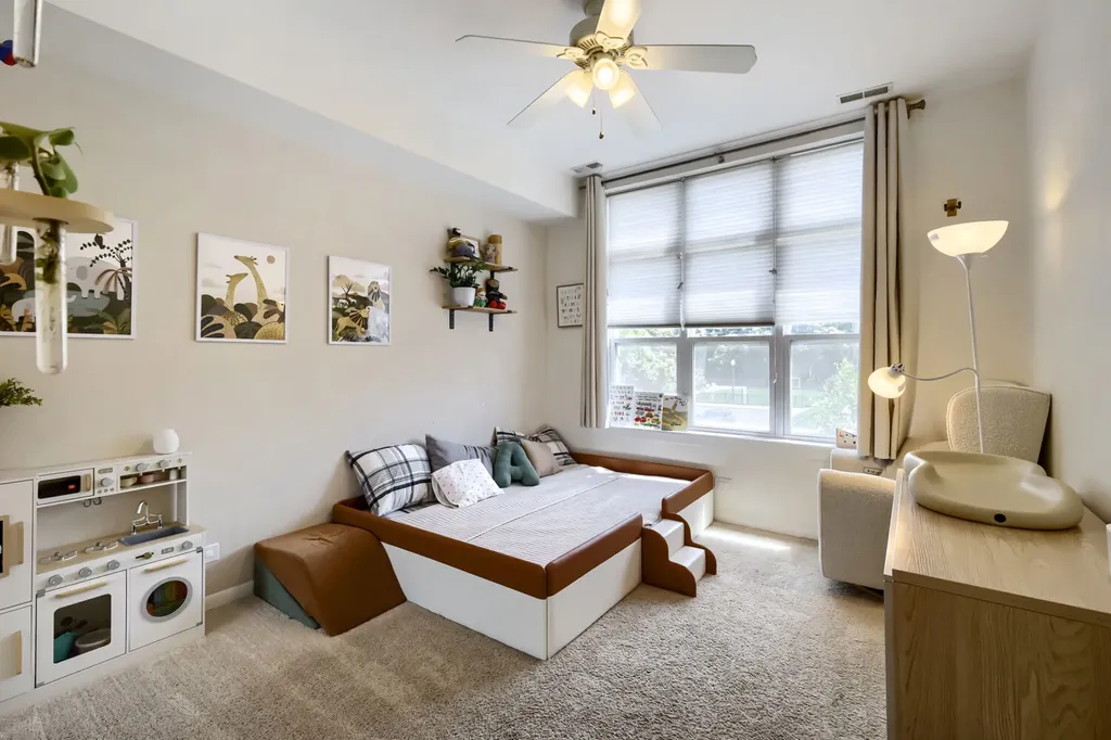 1962 West Lawrence Avenue Chicago IL 60640