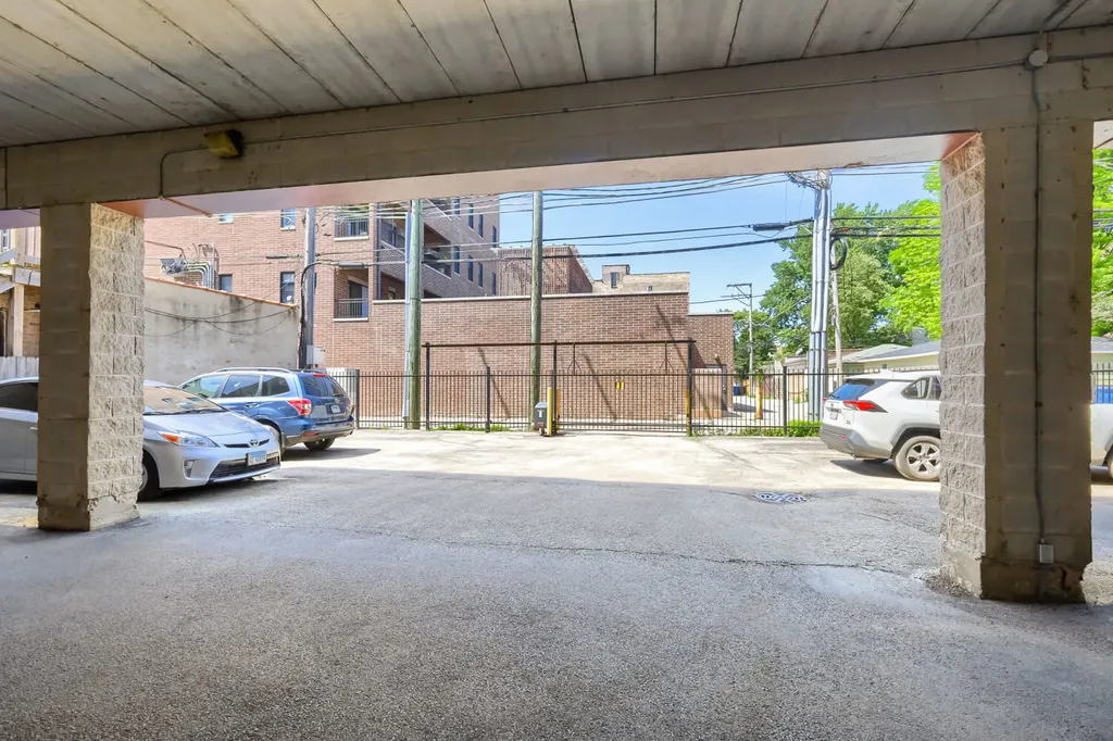 1962 West Lawrence Avenue Chicago IL 60640