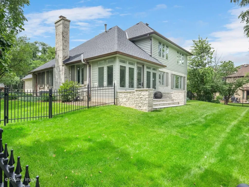 412 66TH Street Downers Grove IL 60516