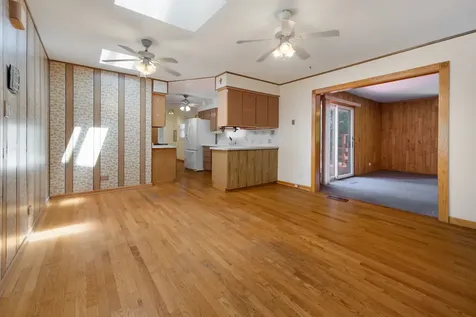 79 Eden Road Elk Grove Village IL 60007