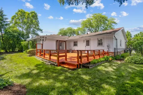 79 Eden Road Elk Grove Village IL 60007