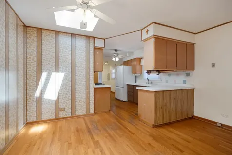 79 Eden Road Elk Grove Village IL 60007