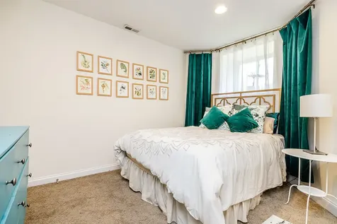 3750 North Wilton Avenue Chicago IL 60613