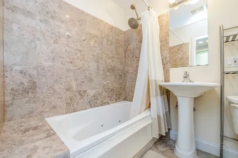 3750 North Wilton Avenue Chicago IL 60613
