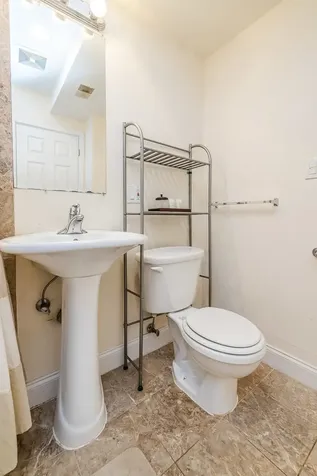 3750 North Wilton Avenue Chicago IL 60613