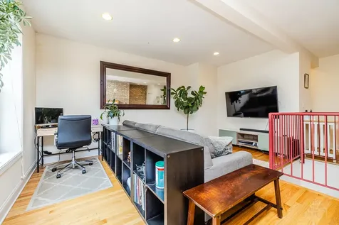 3750 North Wilton Avenue Chicago IL 60613
