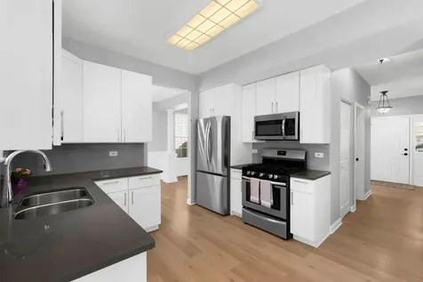 244 Buckingham Drive Grayslake IL 60030