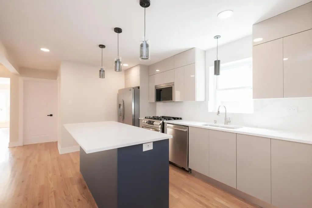 8728 South King Drive Chicago IL 60619
