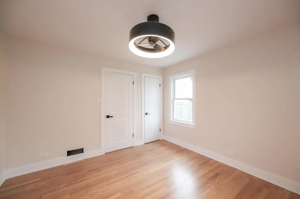8728 South King Drive Chicago IL 60619
