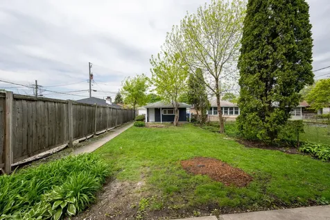 8728 South King Drive Chicago IL 60619