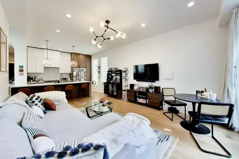 920 North Hermitage Avenue Chicago IL 60622