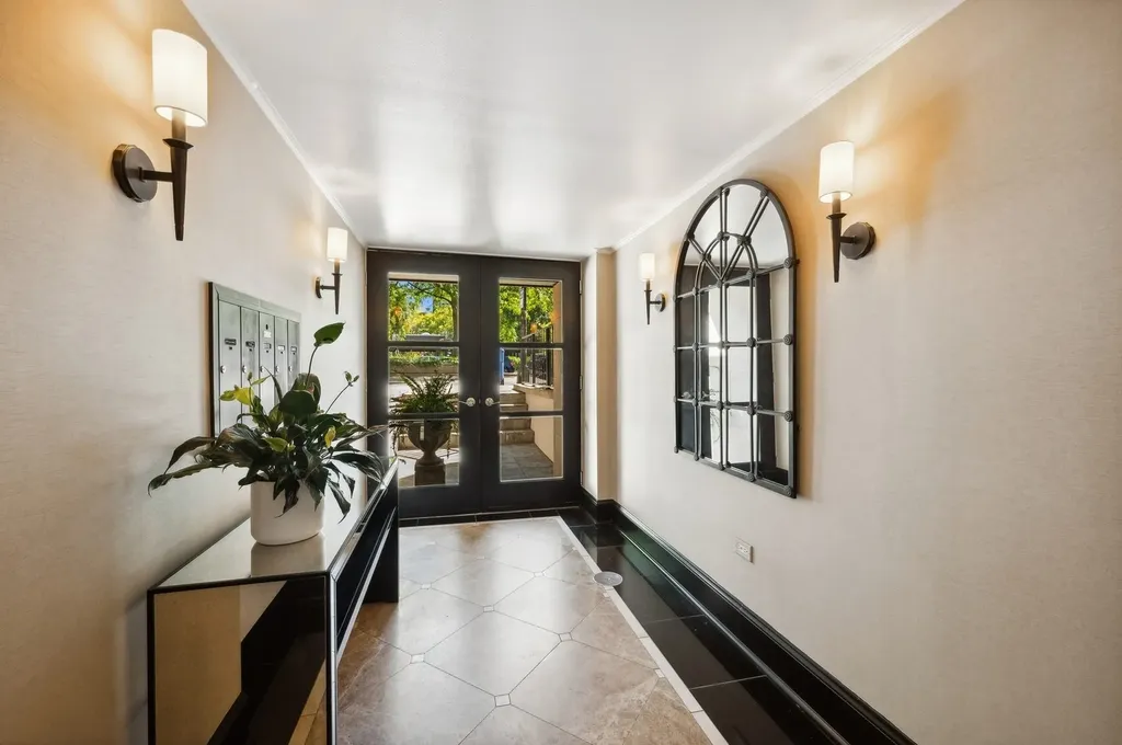 1418 North Lasalle Drive Chicago IL 60610