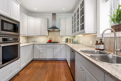 1418 North Lasalle Drive Chicago IL 60610
