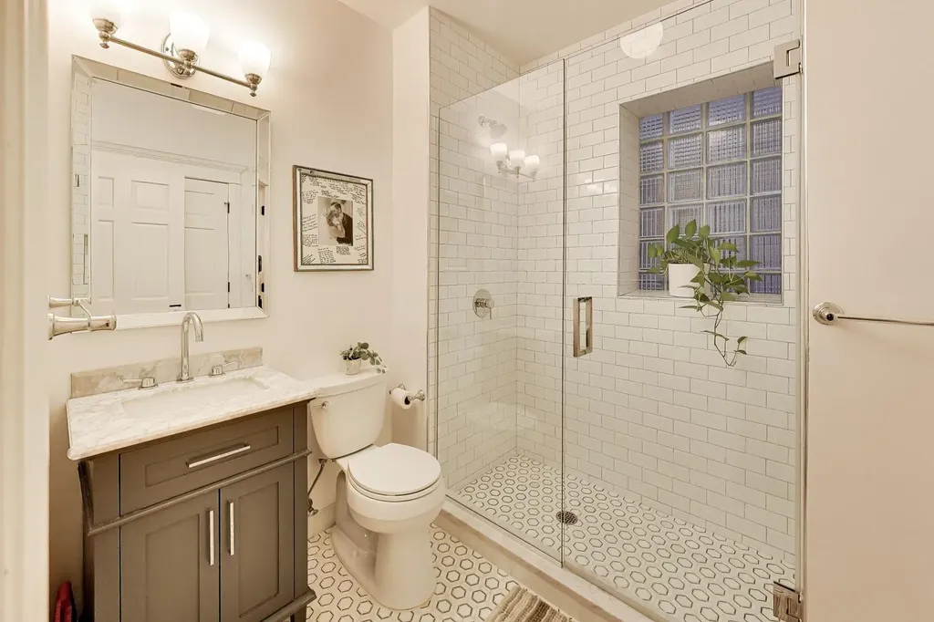 3729 North Magnolia Avenue Chicago IL 60613