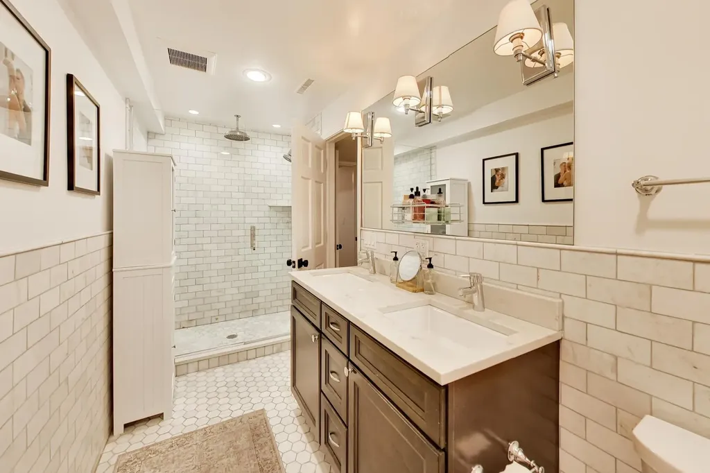 3729 North Magnolia Avenue Chicago IL 60613
