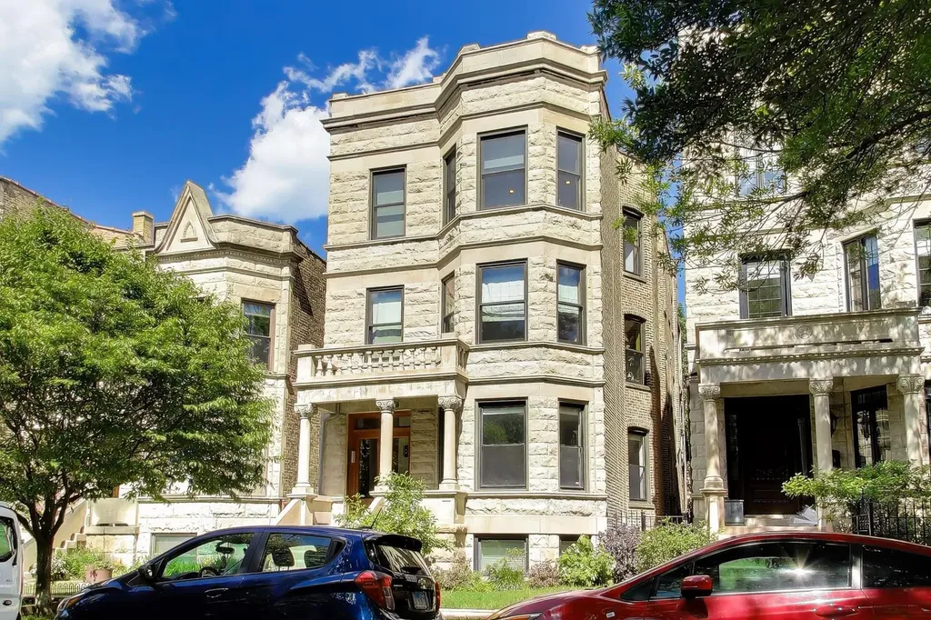 3729 North Magnolia Avenue Chicago IL 60613