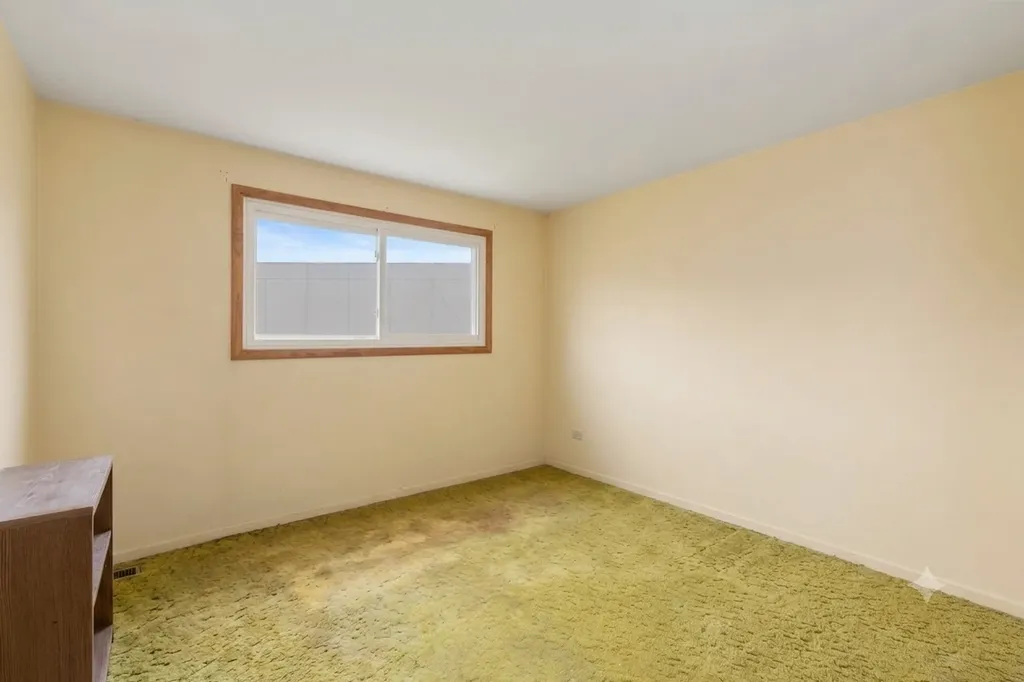 762 Oakwood Drive Westmont IL 60559