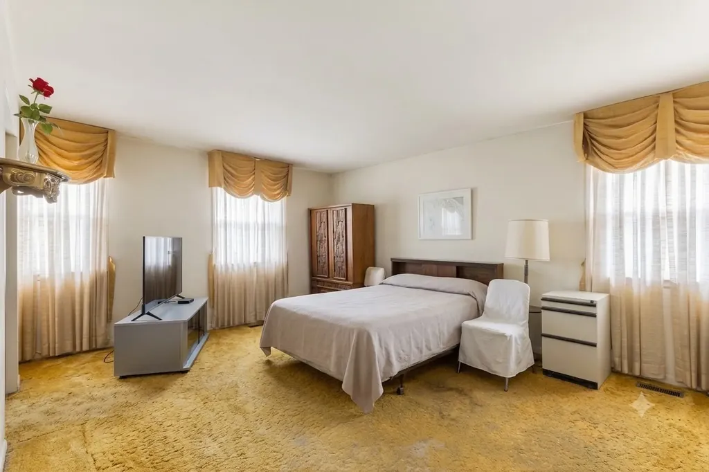 762 Oakwood Drive Westmont IL 60559