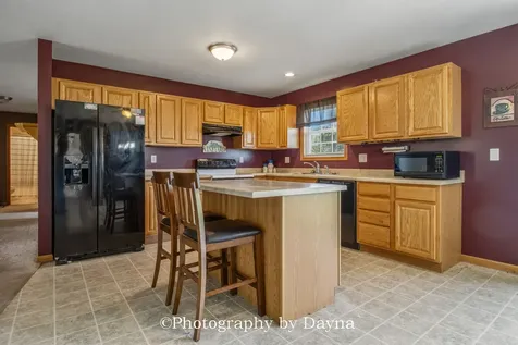 475 South Elm Avenue St. Anne IL 60964