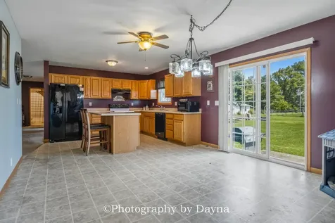 475 South Elm Avenue St. Anne IL 60964