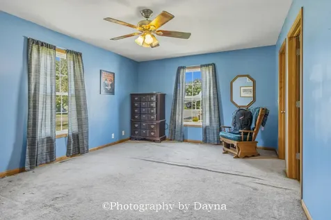 475 South Elm Avenue St. Anne IL 60964