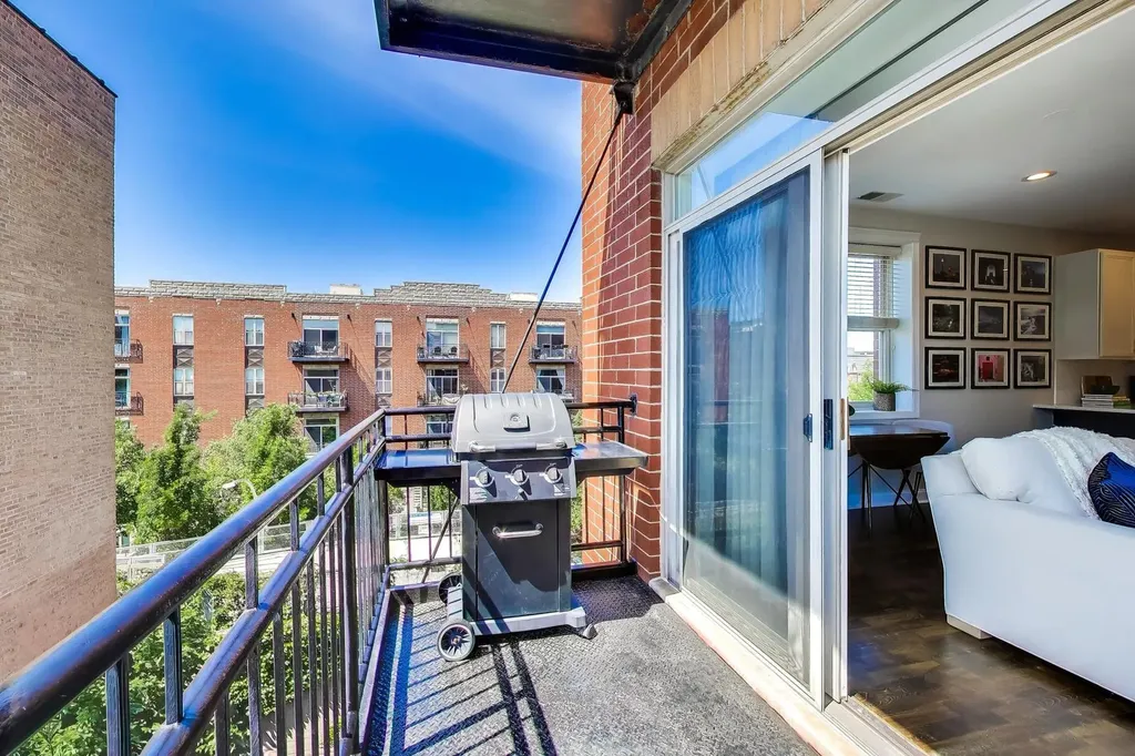 2330 West St Paul Avenue Chicago IL 60647