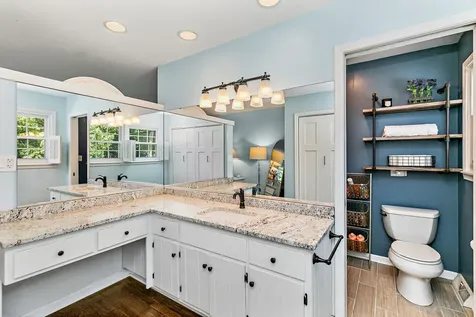 37W384 Ronsu Lane St. Charles IL 60175