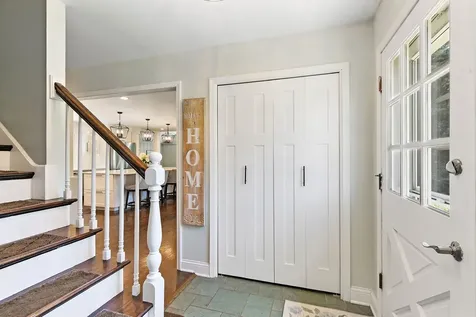 37W384 Ronsu Lane St. Charles IL 60175