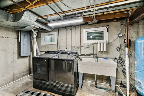 37W384 Ronsu Lane St. Charles IL 60175