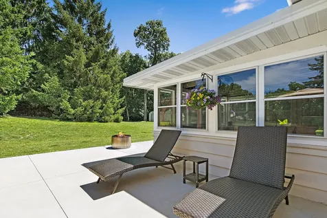 37W384 Ronsu Lane St. Charles IL 60175