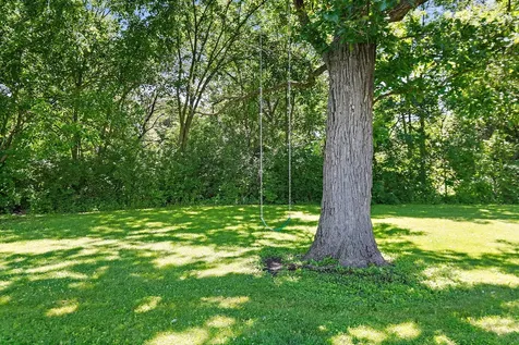 37W384 Ronsu Lane St. Charles IL 60175