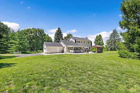 37W384 Ronsu Lane St. Charles IL 60175