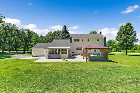 37W384 Ronsu Lane St. Charles IL 60175