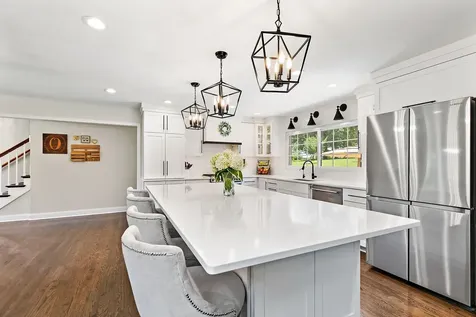 37W384 Ronsu Lane St. Charles IL 60175