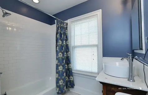 1534 Henry Place Waukegan IL 60085