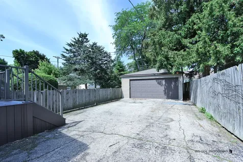 1534 Henry Place Waukegan IL 60085