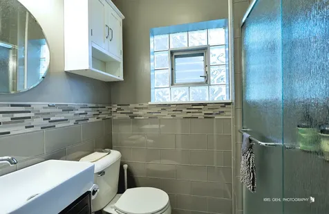 1534 Henry Place Waukegan IL 60085