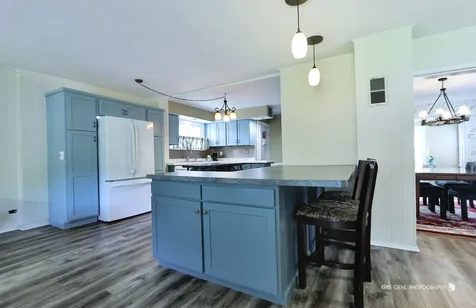 1534 Henry Place Waukegan IL 60085