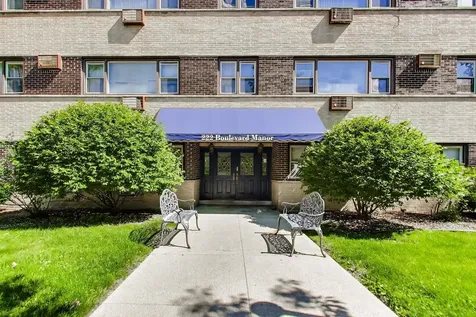 222 Washington Boulevard Oak Park IL 60302