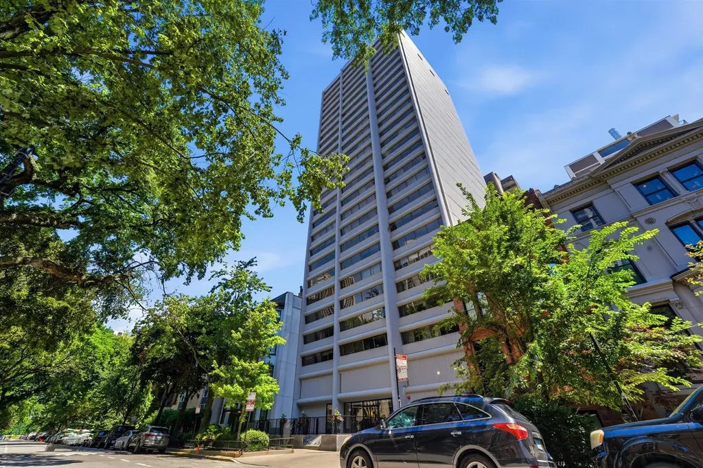 1415 North Dearborn Street Chicago IL 60610