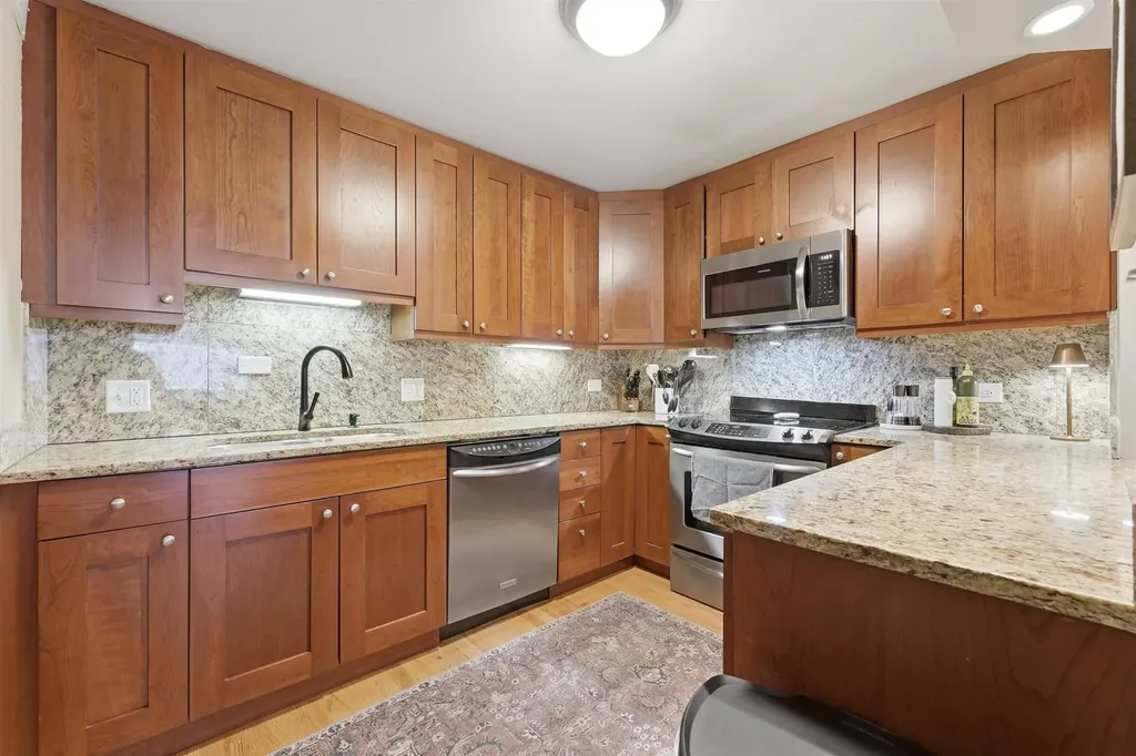 1415 North Dearborn Street Chicago IL 60610