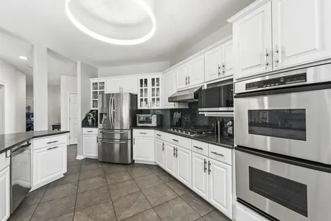 6N274 West Ridgewood Lane St. Charles IL 60175
