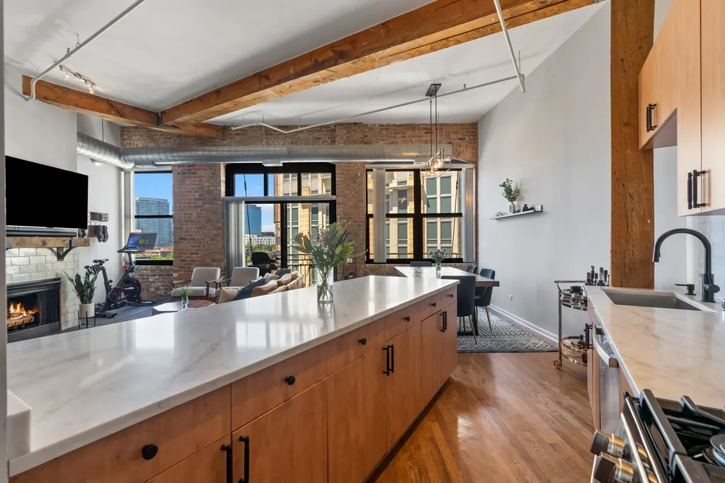 520 West Huron Street Chicago IL 60654