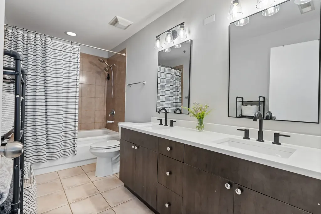 520 West Huron Street Chicago IL 60654