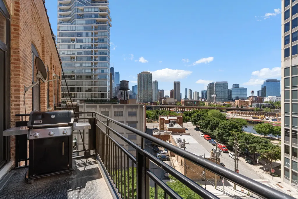 520 West Huron Street Chicago IL 60654